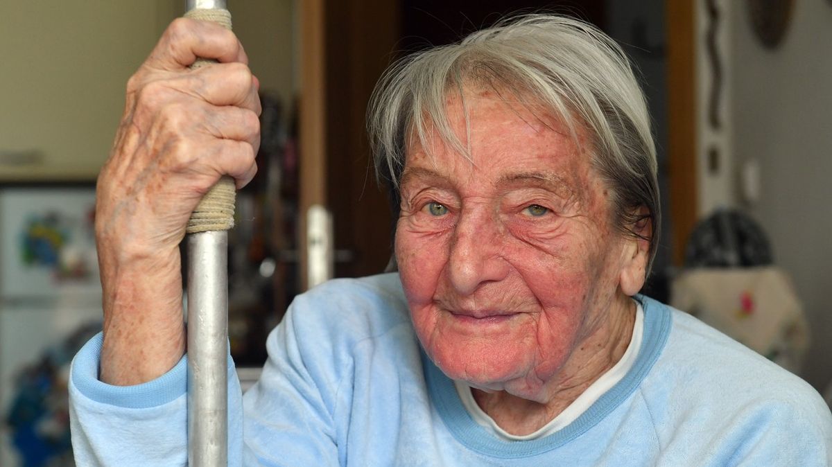 Zemřela oštěpařka Dana Zátopková, bylo jí 97 let